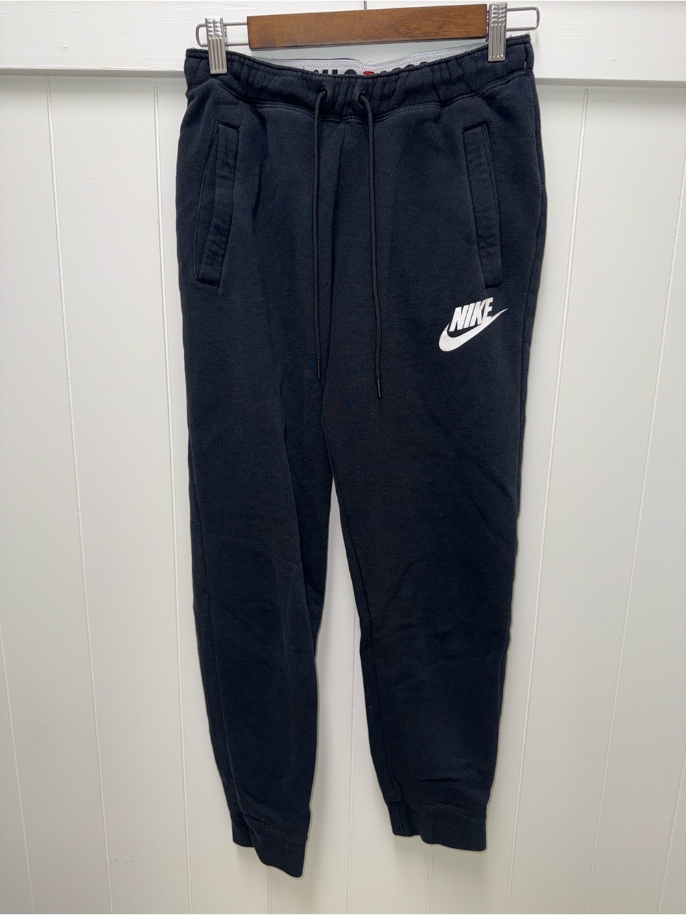 Nike Sportswear Club Fleece Joggers Women’s Small Black Logo Sweatpants